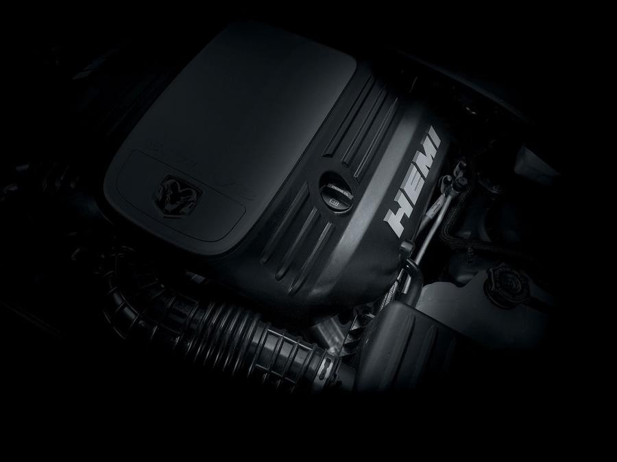  Dodge Magnum 2005 года  (фото 9 из 18)